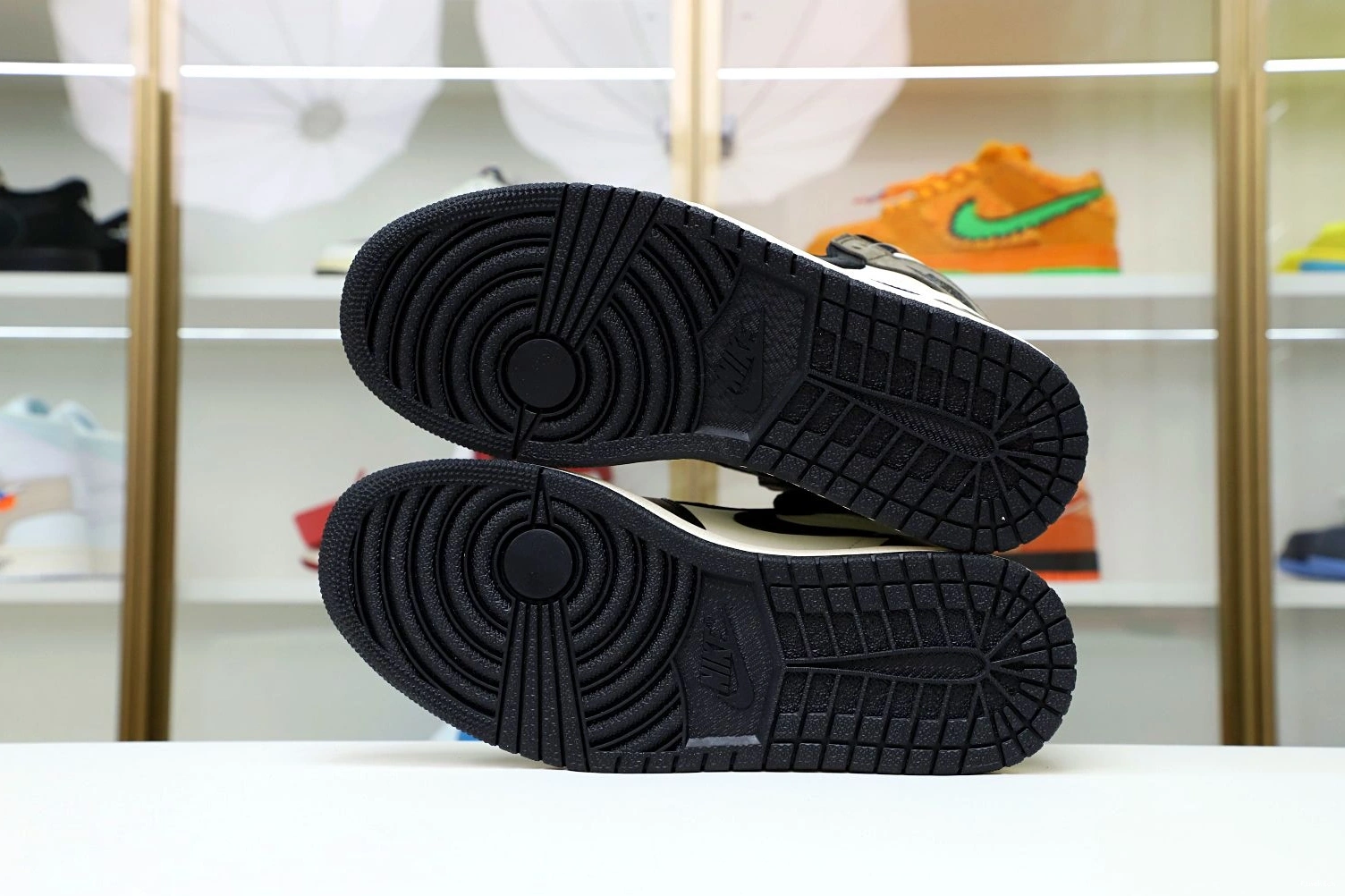 MOCHA' 'DARK JORDAN AIR OG RETRO HIGH 1 0710